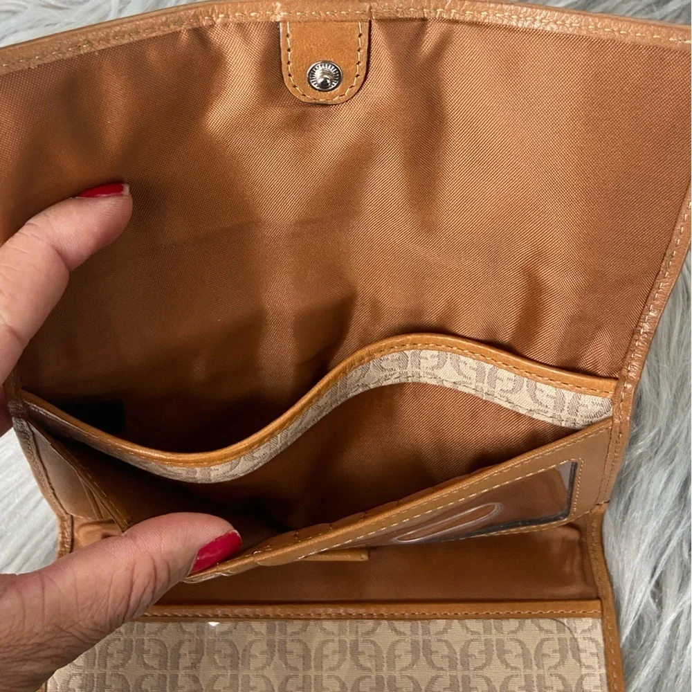 Fossil preowned very
